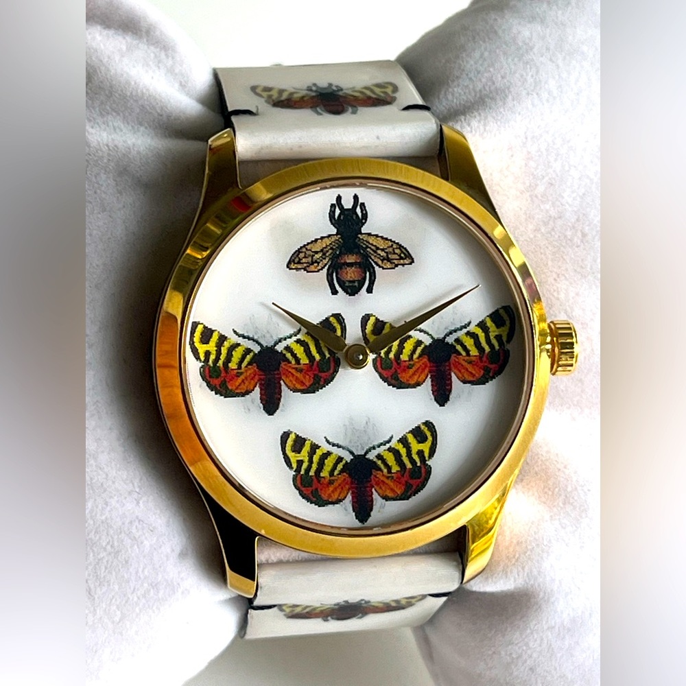 Gucci G Timeless 126.4 YA1264109 HOLOGRAM bees and butterflies unisex watch